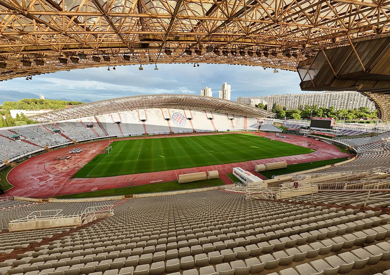 Binnenkant van het Poljud-stadion in Split, de thuisbasis van Hajduk Split.