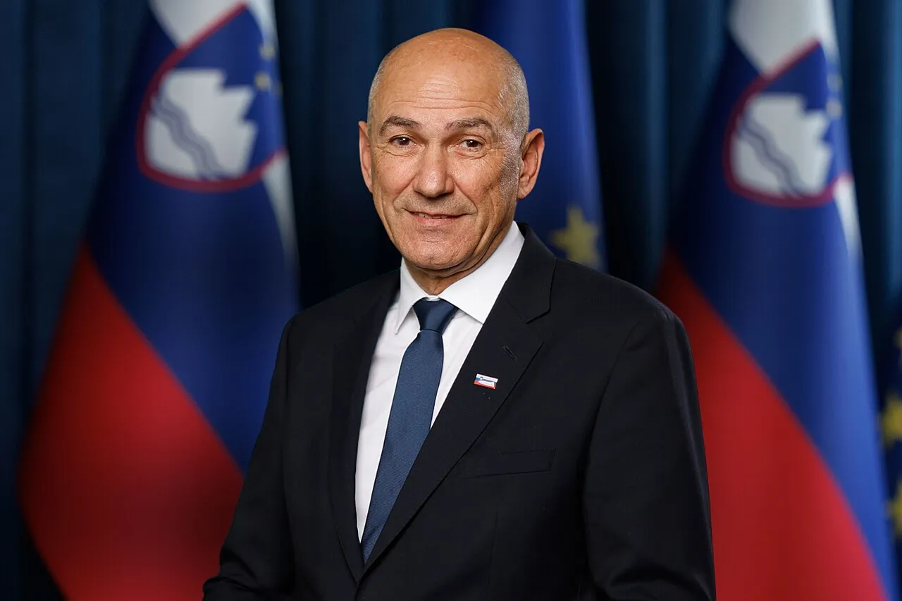 Officieel portret van premier Janez Janša van Slovenië