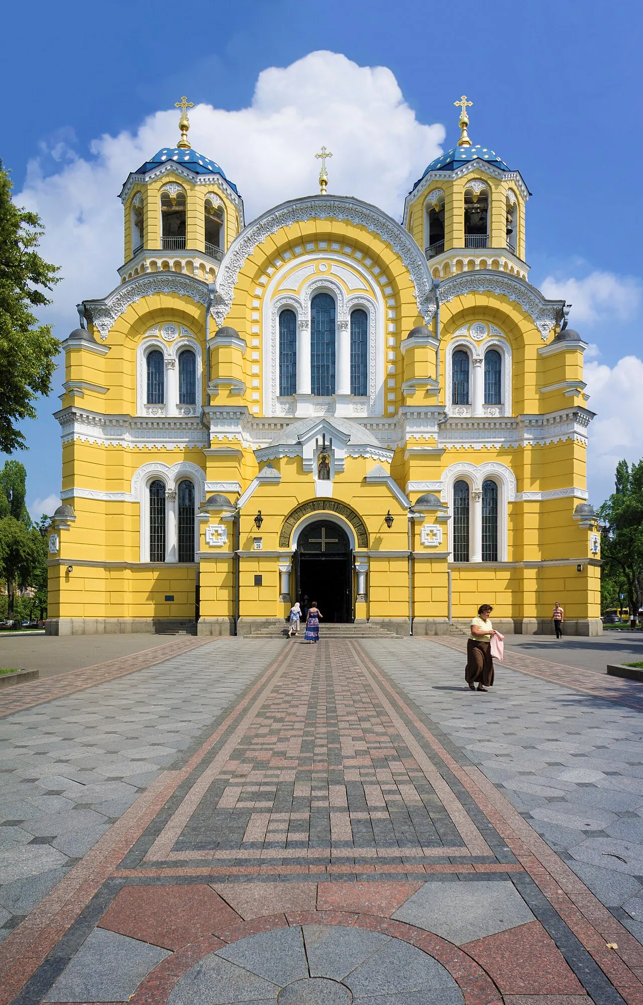 De Sint-Volodymyrkathedraal in Kyiv, Oekraïne, de stad die herhaaldelijk wordt getroffen door Russische raketaanvallen.