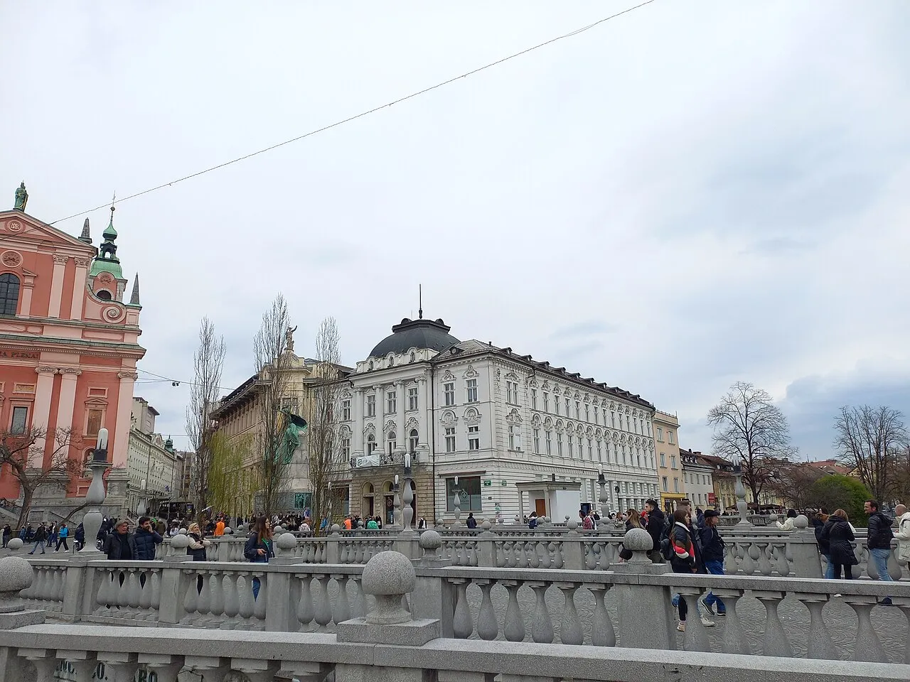 De Drie Bruggen in Ljubljana, de stad waar het ministerie en de lerarenvakbond Sviz zich tegen het beoordelingsplatform verzetten
